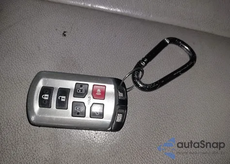 2012 Toyota Sienna Xle 7 Passenger z USA, uszkodzony, nr VIN 5TDDK3DC7CS041678